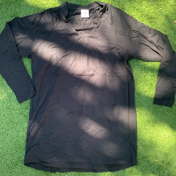 CAbi sweater - Picture 2 of 4